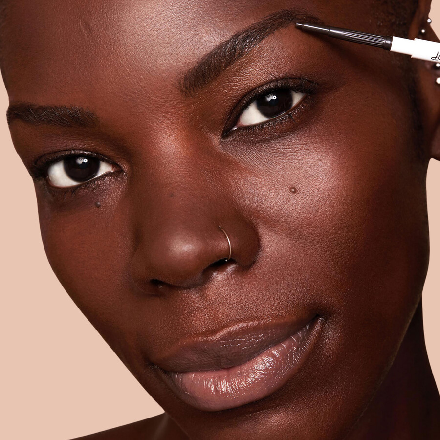 crayon à sourcils de précision