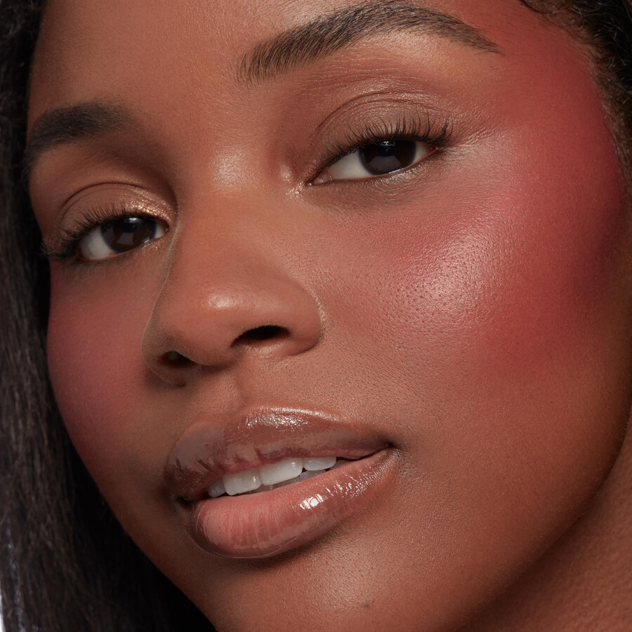 blush liquide