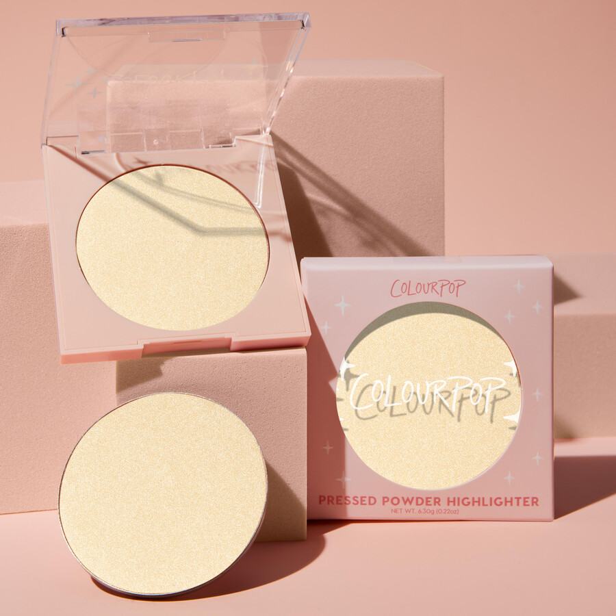 enlumineur en poudre compacte