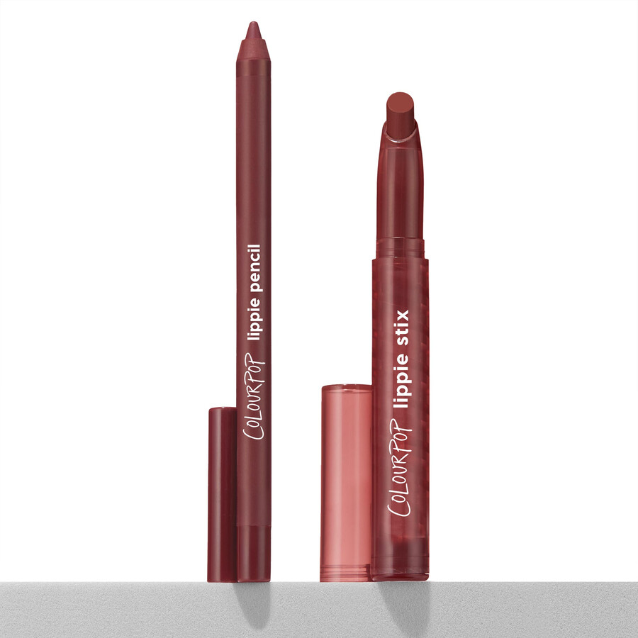 ensemble crayon à lèvres et rouge à lèvres