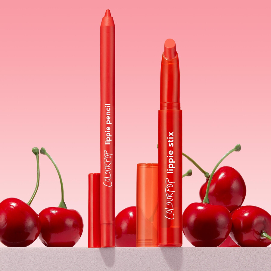 ensemble crayon à lèvres et rouge à lèvres