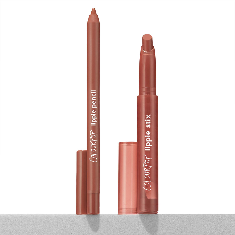 ensemble crayon à lèvres et rouge à lèvres